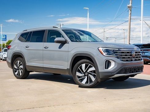 New 2026 Volkswagen Atlas SEL image 8