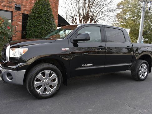 Used 2010 Toyota Tundra Grade 4x2 4dr CrewMax Cab Pick image 2