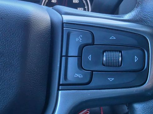 Used 2021 Chevrolet Silverado 1500 LT image 17