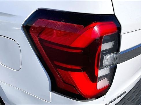 Certified 2024 Ford Expedition Limited image 30