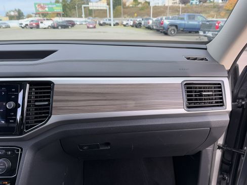 Used 2023 Volkswagen Atlas SEL image 24