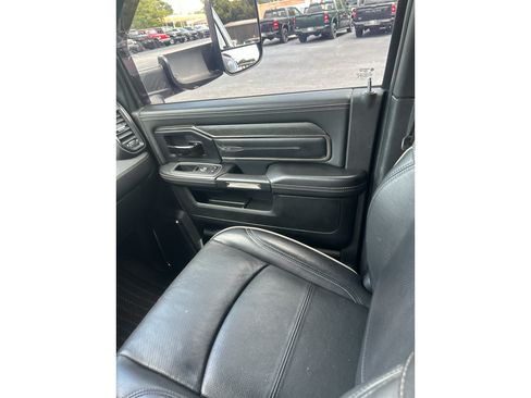 Used 2022 RAM 3500 Limited w/ Night Edition AWD/4WD image 10