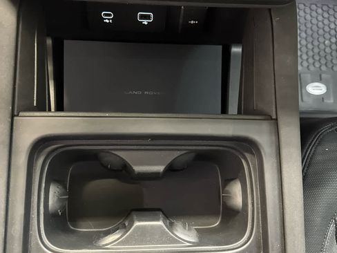 Used 2023 Land Rover Defender 110 X-Dynamic SE image 25