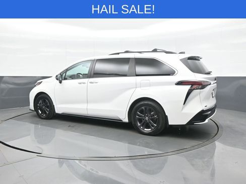 Certified 2024 Toyota Sienna XSE w/ XSE Premium Package image 5