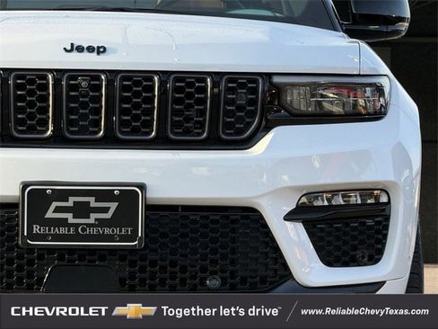 Used 2023 Jeep Grand Cherokee Summit image 4