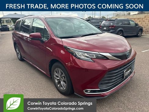 Used 2023 Toyota Sienna XLE w/ XLE Plus Package AWD/4WD image 1