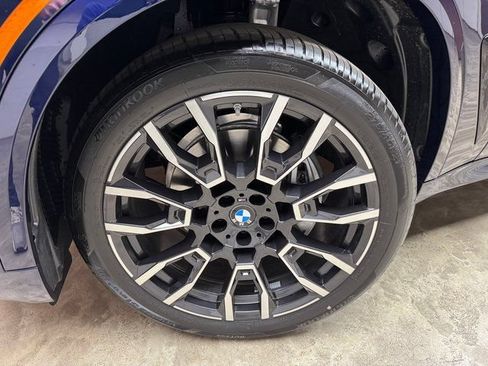 Used 2026 BMW X5 xDrive40i w/ M Sport Package AWD/4WD image 28