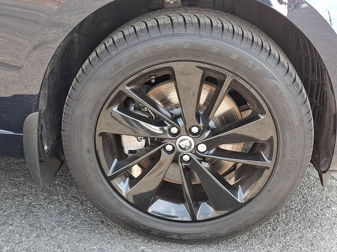 Used 2026 Jaguar F-PACE R-Dynamic S image 12