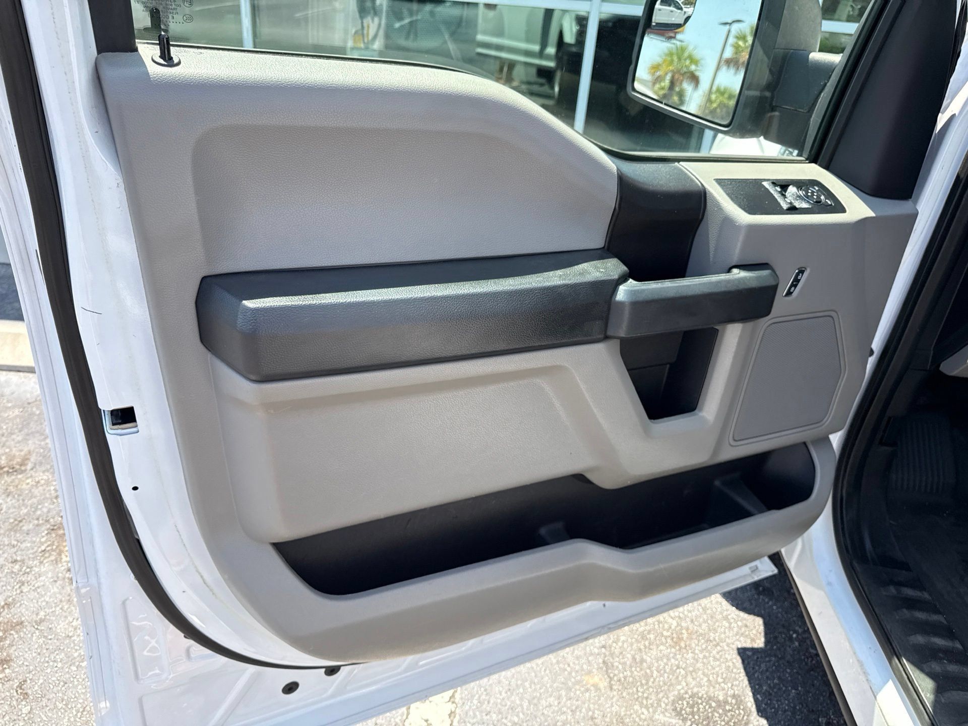 Certified 2019 Ford F150 XL w/ Trailer Tow Package RWD image 12
