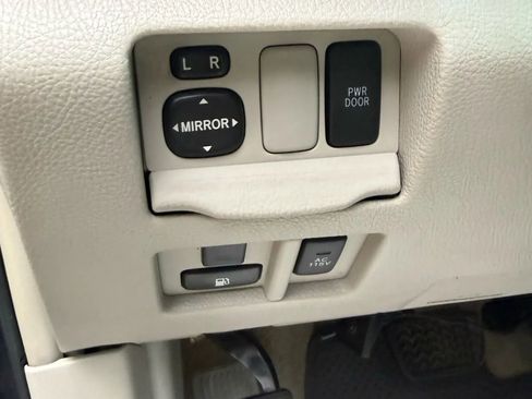 Used 2004 Lexus RX 330 AWD image 16