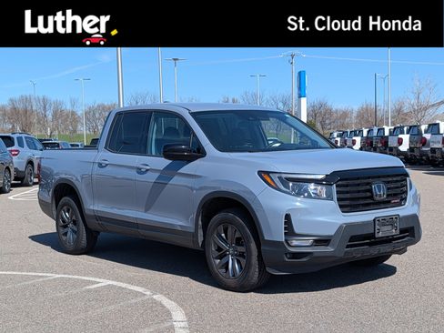 Used 2022 Honda Ridgeline Sport image 1