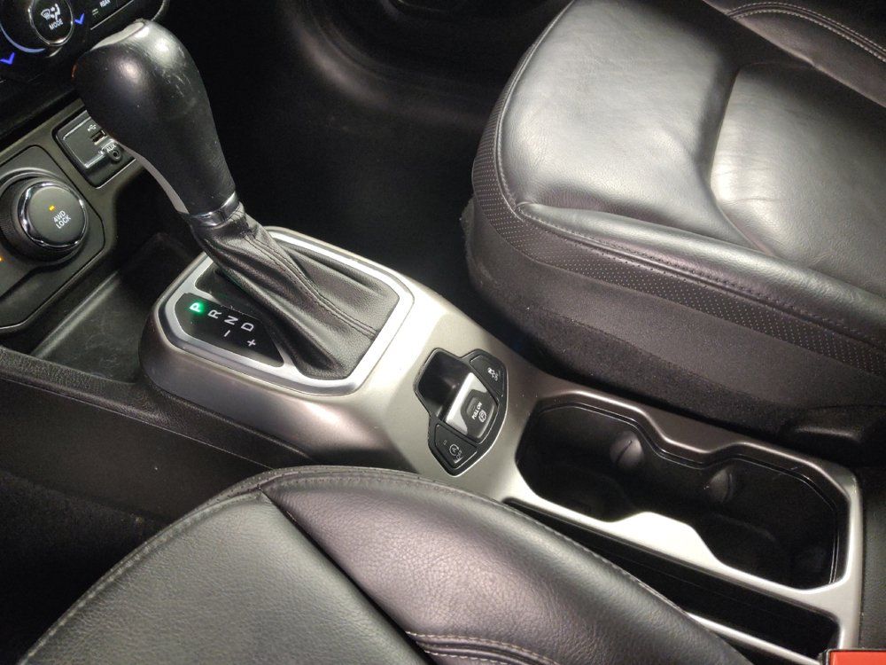 Used 2020 Jeep Renegade Limited AWD/4WD image 26