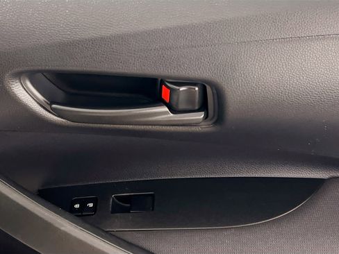 Used 2023 Toyota Corolla LE FWD image 31