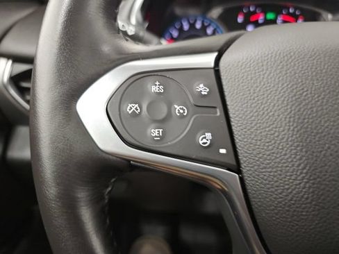 Used 2022 Chevrolet Traverse LT w/ LT Premium Package AWD/4WD image 18