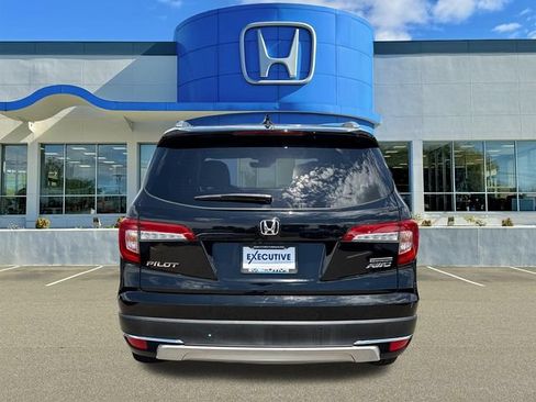 Used 2021 Honda Pilot Touring image 3