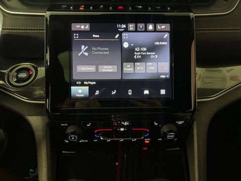 Used 2023 Jeep Grand Cherokee L Laredo RWD image 30