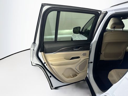 Used 2022 Jeep Grand Cherokee Limited 4xe image 28