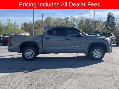 Used 2024 Toyota Tundra SR5 w/ SR5 Convenience Package AWD/4WD image 6