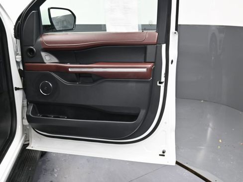 Used 2024 Ford Expedition Max Limited image 40