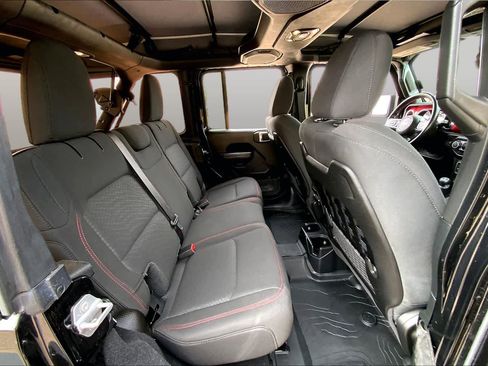 Used 2021 Jeep Wrangler Unlimited Rubicon AWD/4WD image 27