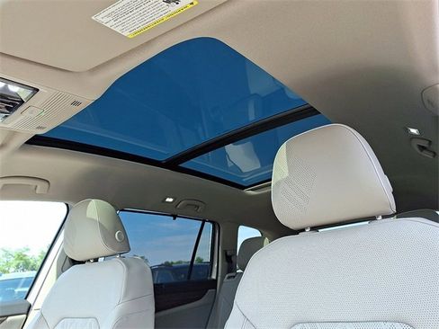 New 2026 Volkswagen Atlas SEL Premium R-Line image 9