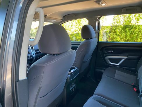 Used 2021 Nissan Titan SV w/ SV Convenience Package RWD image 33