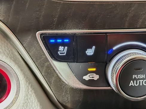 Used 2018 Honda Accord Touring image 24