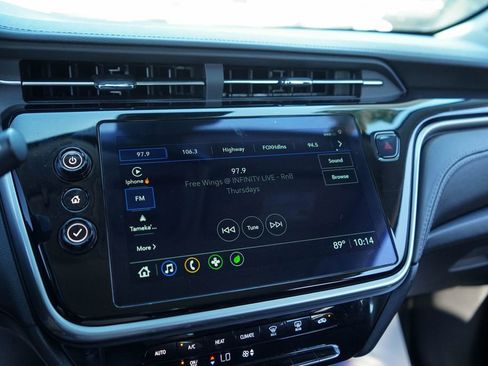 Used 2023 Chevrolet Bolt EUV LT FWD image 21