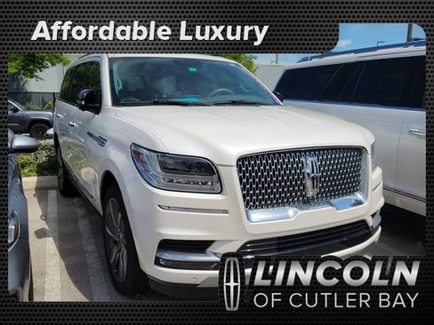 Used 2018 Lincoln Navigator Select RWD image 1