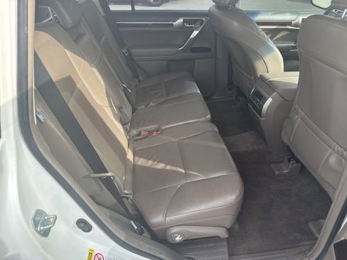 Used 2014 Lexus GX 460 image 19
