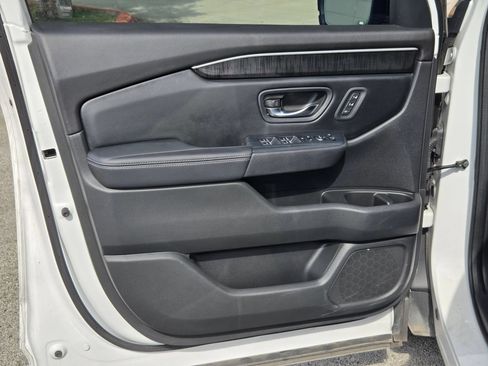 Certified 2023 Honda Pilot Elite image 10