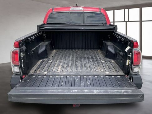 Used 2020 Toyota Tacoma SR AWD/4WD image 7