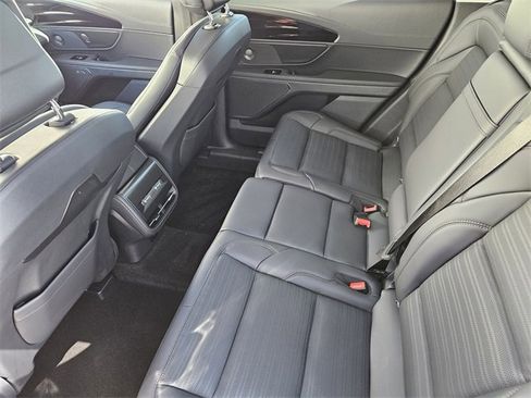 New 2026 Lincoln Nautilus Reserve image 28