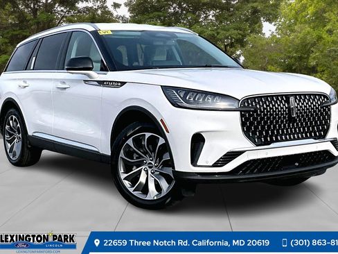 New 2026 Lincoln Aviator 2WD image 1