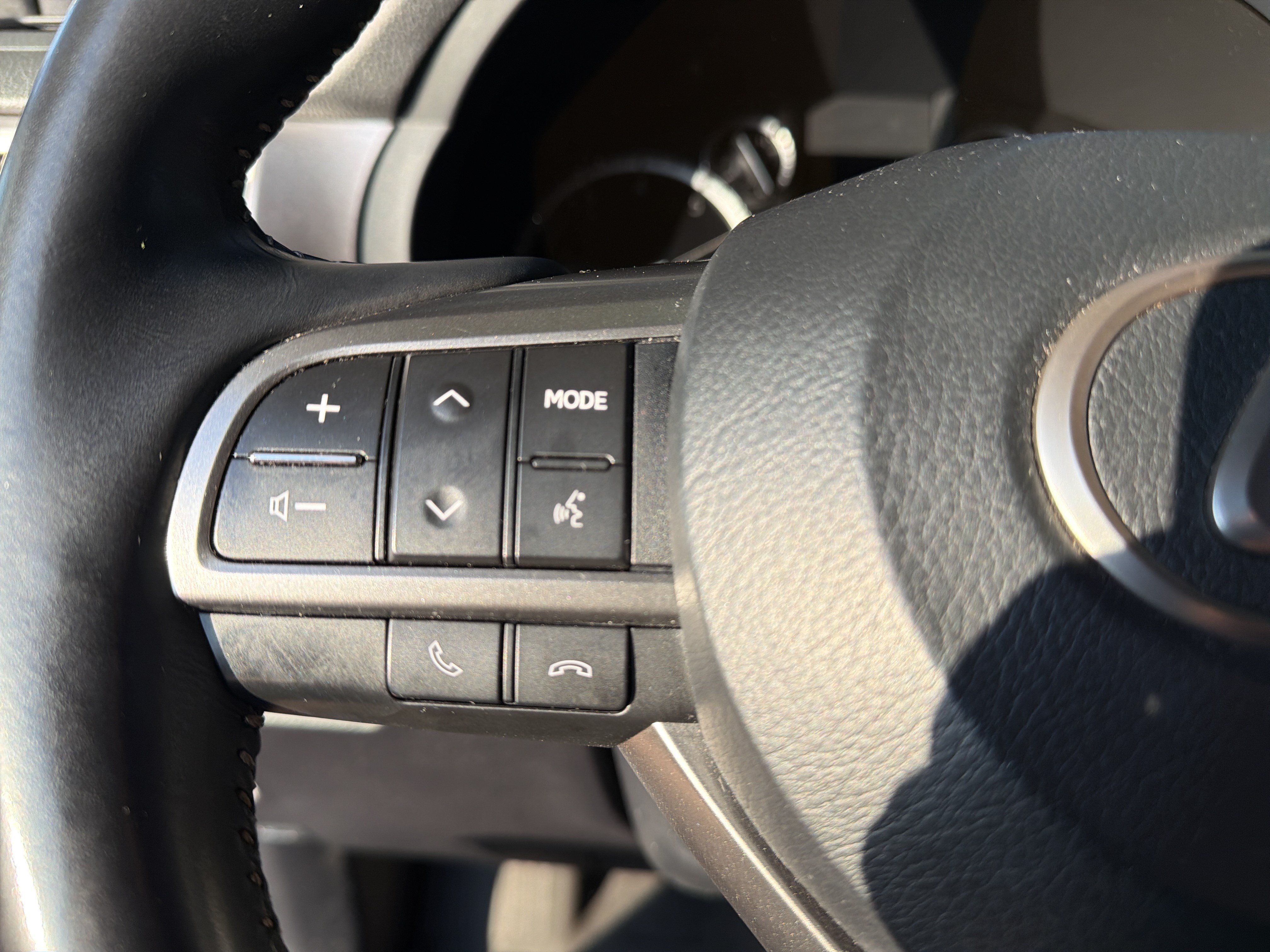 Certified 2023 Lexus GX 460 Luxury w/ Sport Design Package AWD/4WD image 19