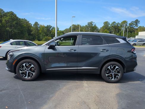 Used 2024 Kia Sportage EX AWD/4WD image 7