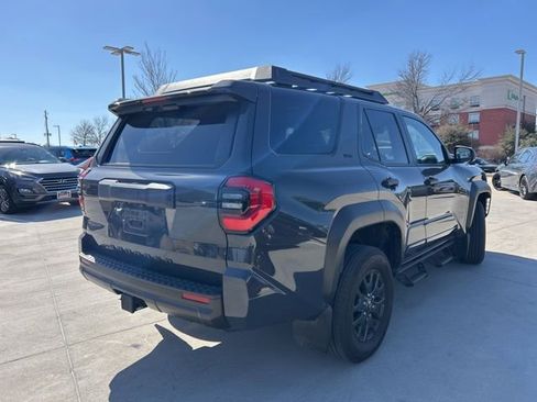 Used 2025 Toyota 4Runner SR5 image 5