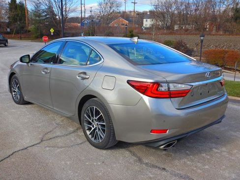 Used 2017 Lexus ES 350 Sedan image 6