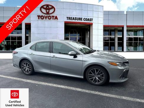 Used 2023 Toyota Camry XLE FWD image 1