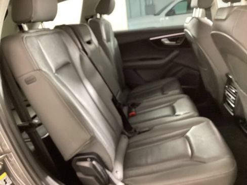 Used 2025 Audi Q7 3.0T Premium Plus AWD/4WD image 21