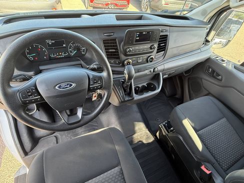 Used 2025 Ford Transit 250 Low Roof w/ Exterior Upgrade Package RWD image 18