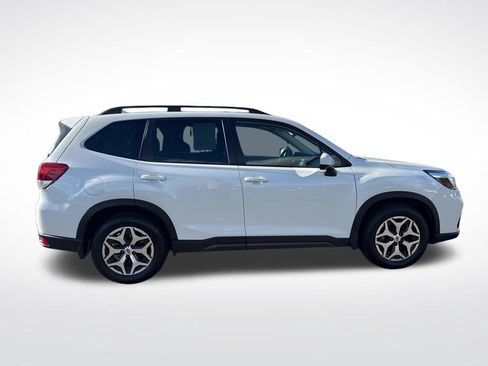 Used 2020 Subaru Forester Premium AWD/4WD image 8