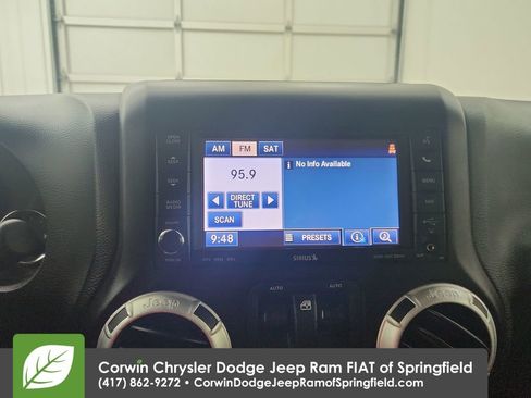 Used 2015 Jeep Wrangler Rubicon w/ Power Convenience Group image 24