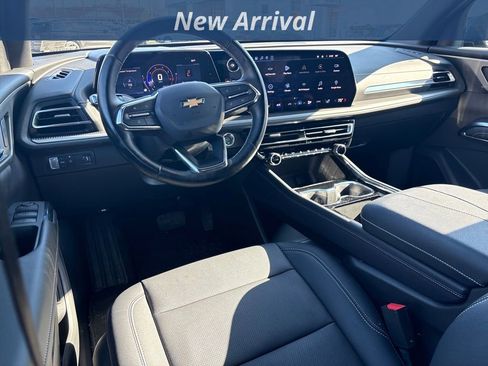 Used 2026 Chevrolet Traverse LT image 6