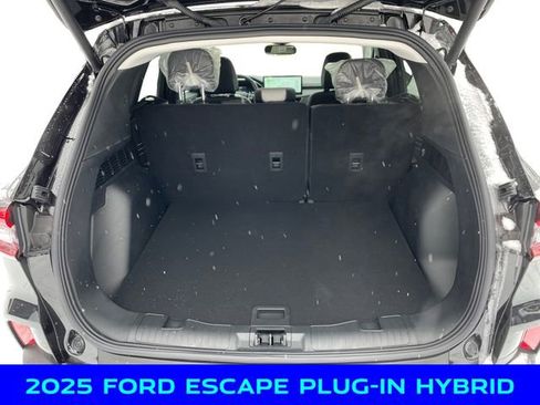 New 2025 Ford Escape SE w/ PHEV Premium Package FWD image 5