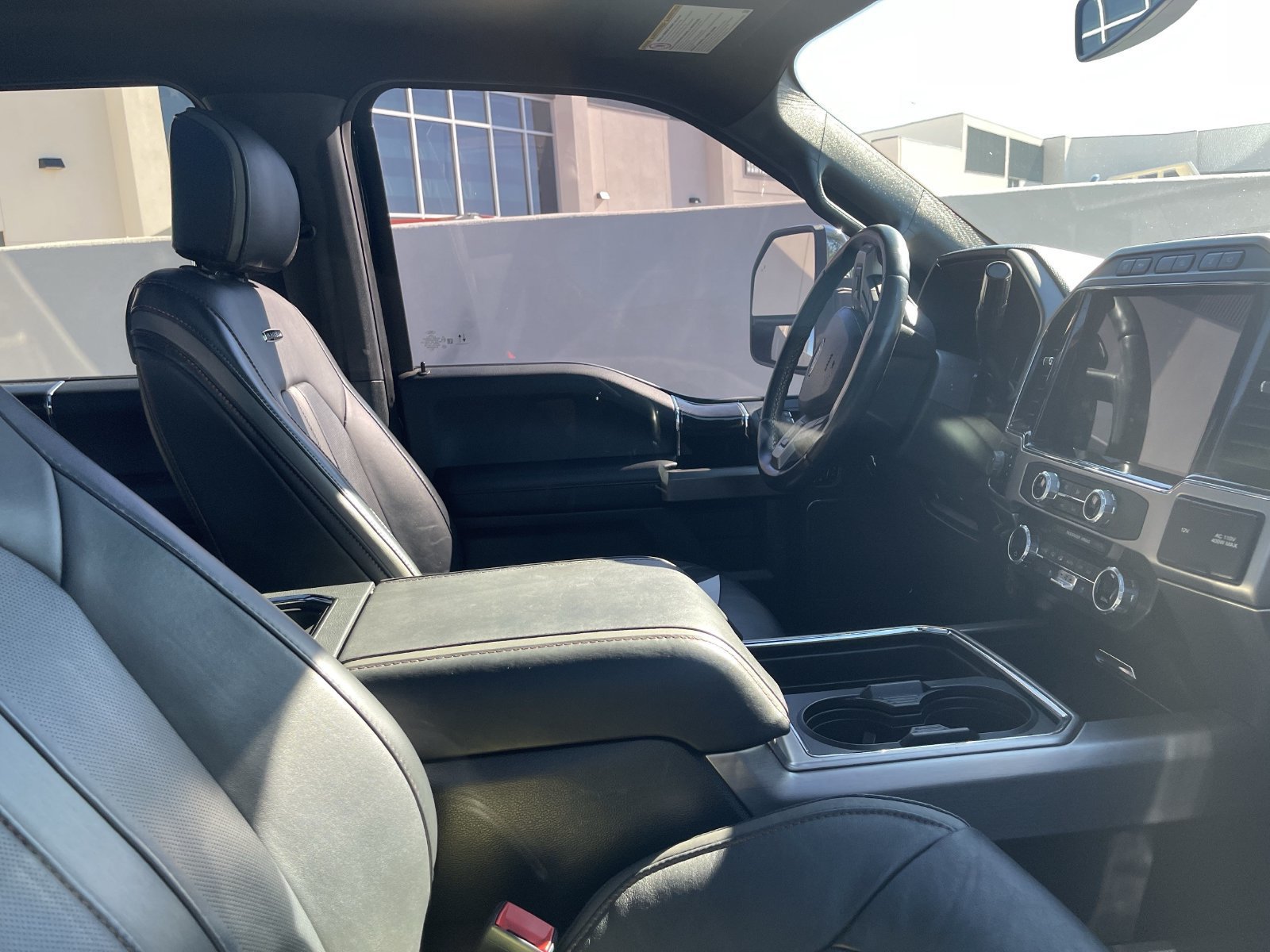 Used 2022 Ford F350 Platinum w/ Tremor Off-Road Package AWD/4WD image 6