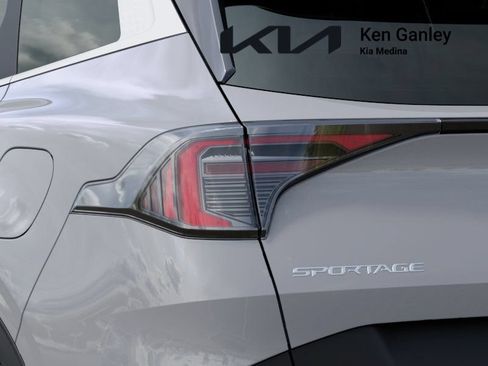 New 2026 Kia Sportage EX w/ EX Panorama Roof Package FWD image 11