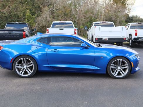 Used 2018 Chevrolet Camaro LT w/ RS Package image 9