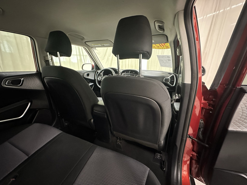 Used 2022 Kia Soul LX FWD image 17