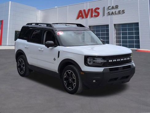 Used 2025 Ford Bronco Sport Outer Banks w/ Outer Banks Tech Package+ AWD/4WD image 3